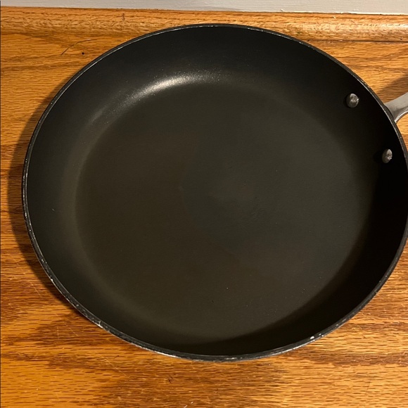 All-Clad Black Frying Pan - Picture 2 of 10